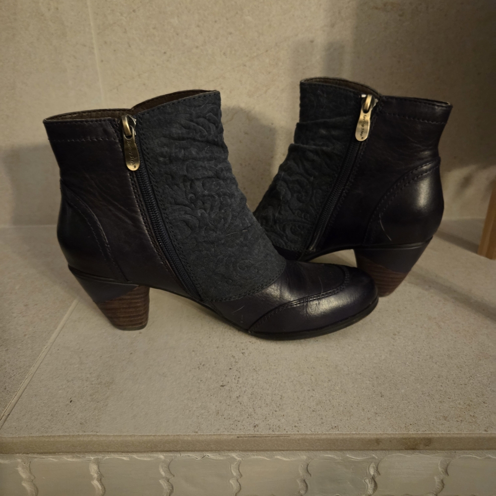 L'Artiste Navy Ankle Boots Size 7 - Picture 2 of 3